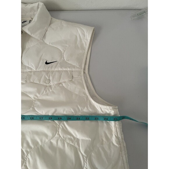 Nike Womens Sportswear Essential Vest White NWT Sz Large Snap FB8737-133 $90 - Picture 6 of 13